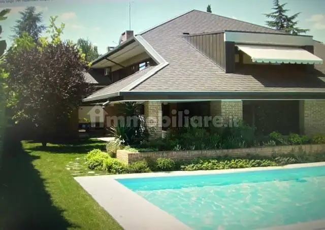 Villa in vendita a Udine