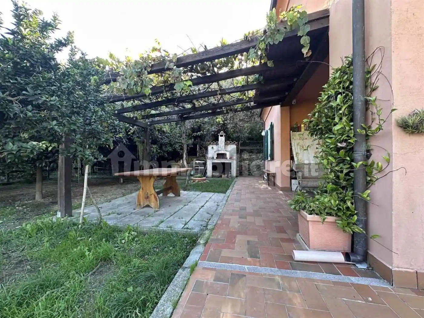 Villa in vendita a Finale Ligure