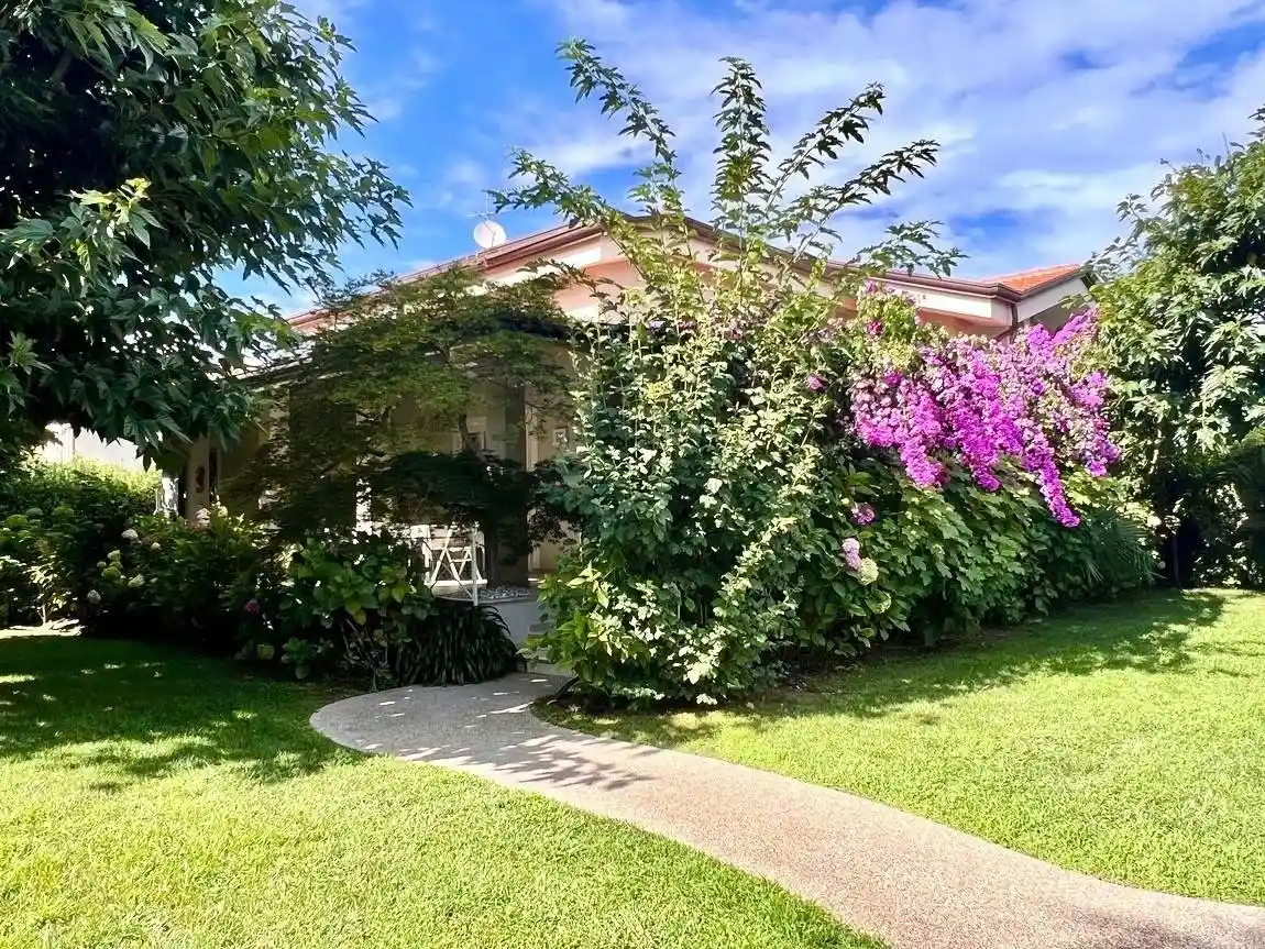 Villa in vendita a Forte dei Marmi