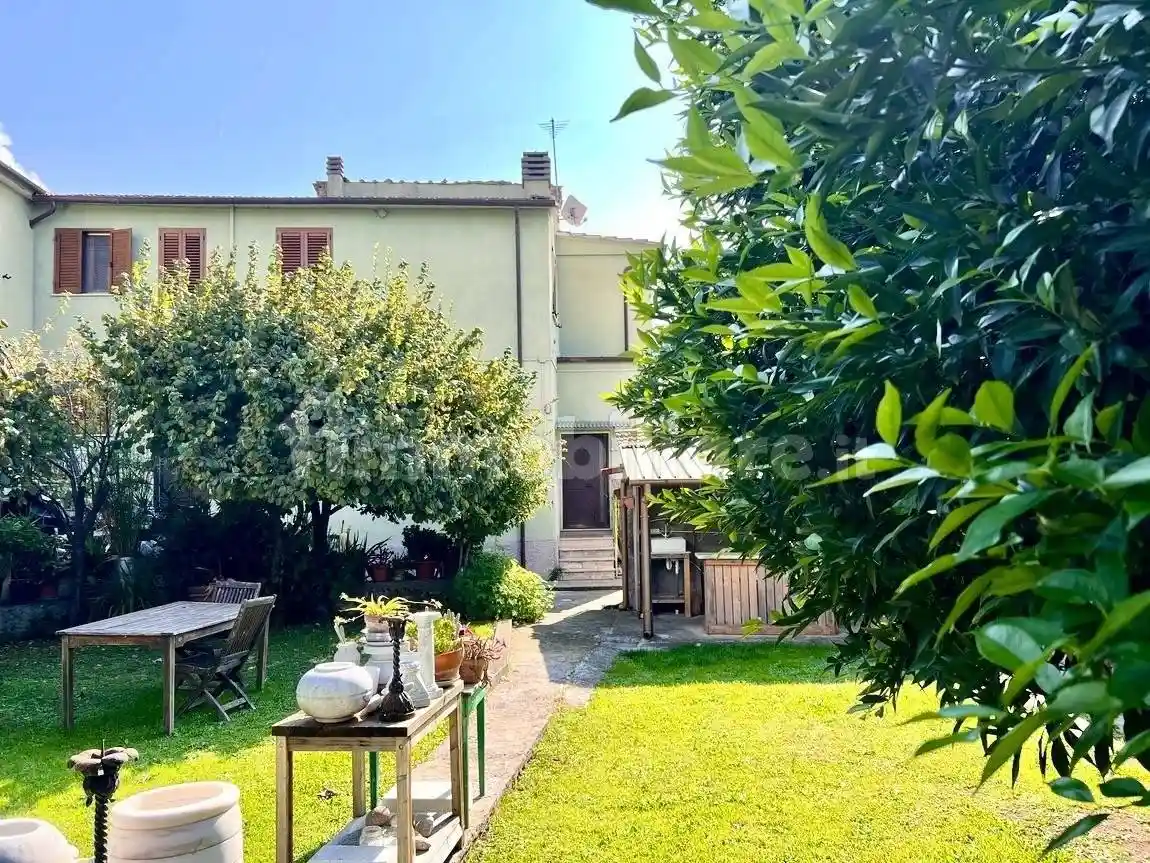 Casa indipendente in vendita a Seravezza