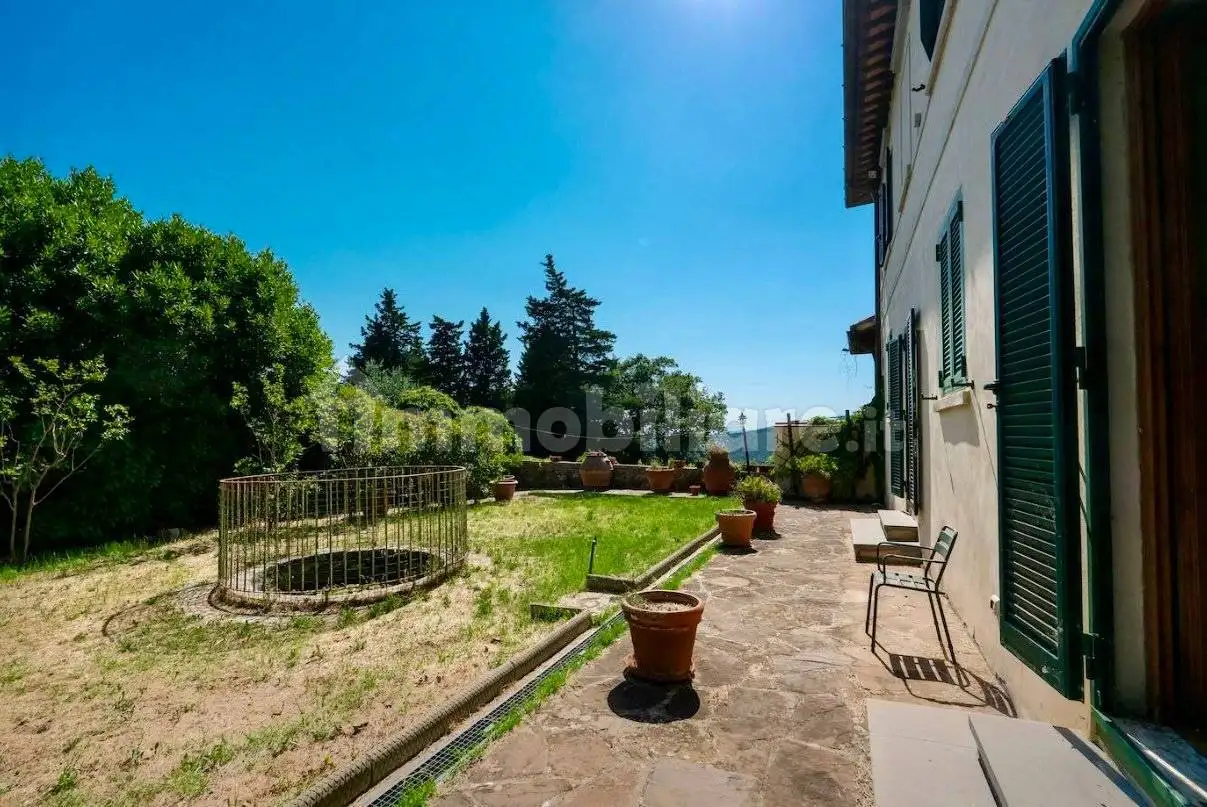 Rustico - Casale in vendita a Sesto Fiorentino