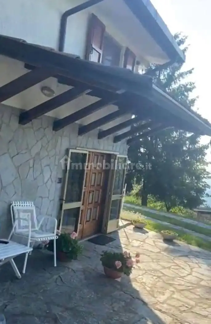 Villa in vendita a Menconico