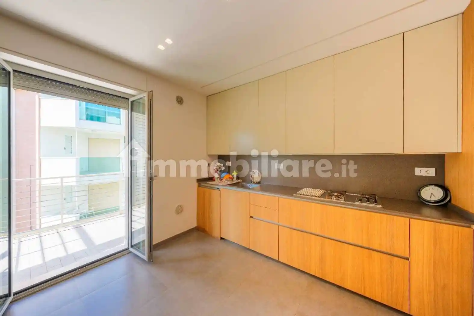 Appartamento viale Makarska 24, Centro, Roseto degli Abruzzi - foto 2