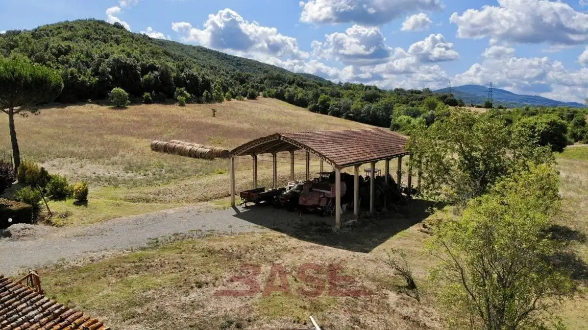 Villa in vendita a Montecatini Val di Cecina