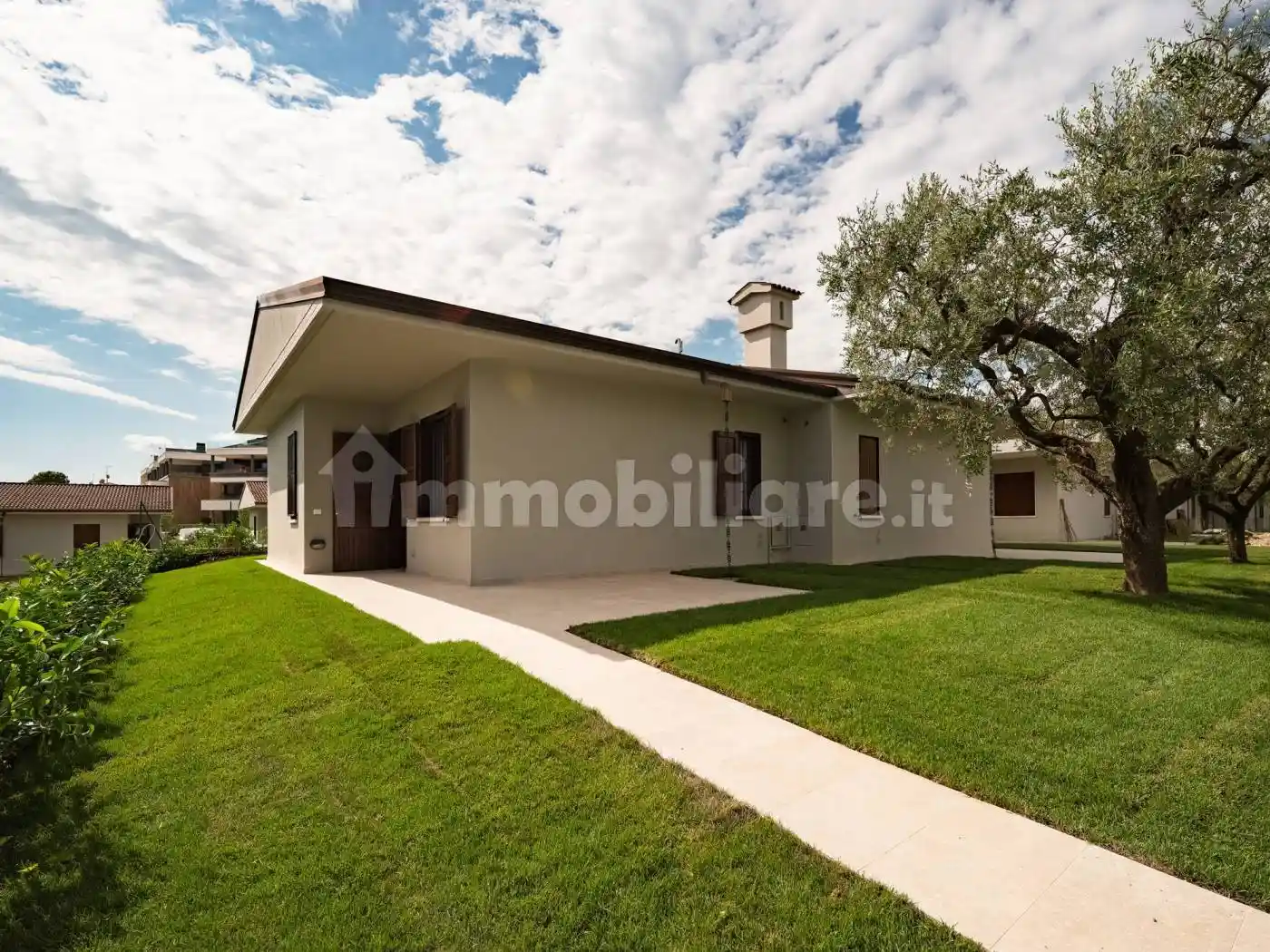 Villa in vendita a Desenzano del Garda