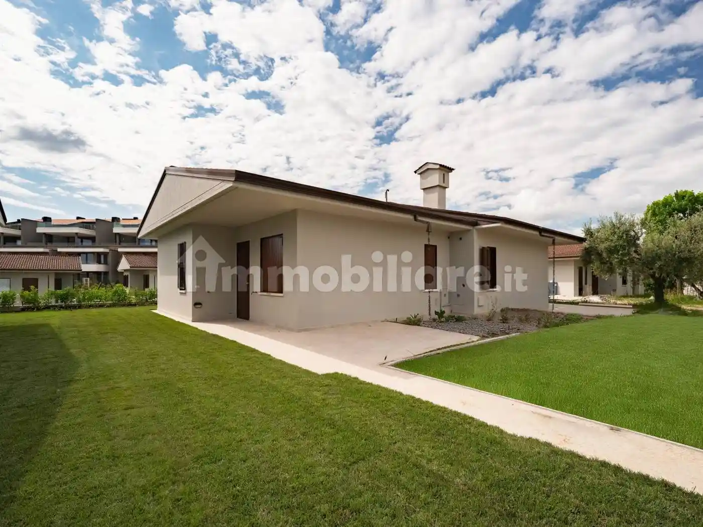 Villa in vendita a Desenzano del Garda