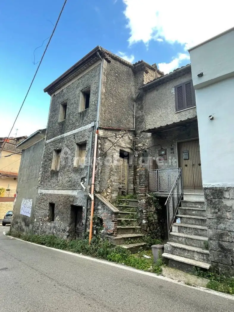 Palazzo - Edificio in vendita a Supino