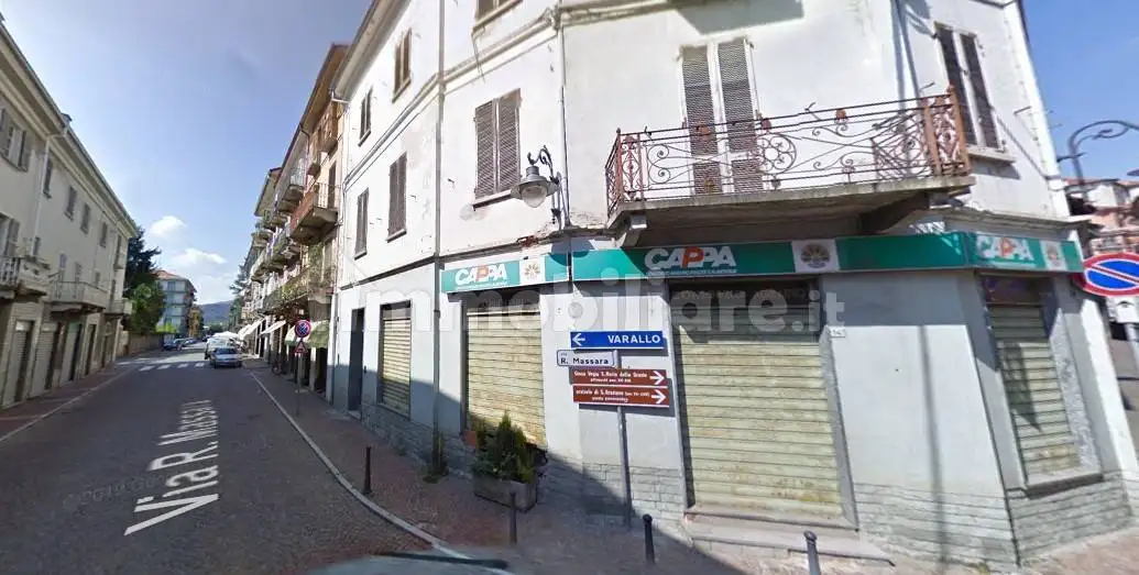 Palazzo - Edificio in vendita a Grignasco