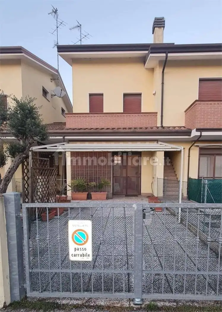 Villetta a schiera in vendita a Ostellato