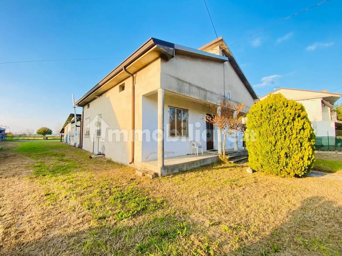 Villa unifamiliare via Giuseppe Garibaldi, Centro, Bovolone - foto 2