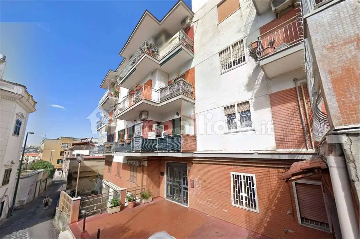 Appartamento in vendita a Napoli