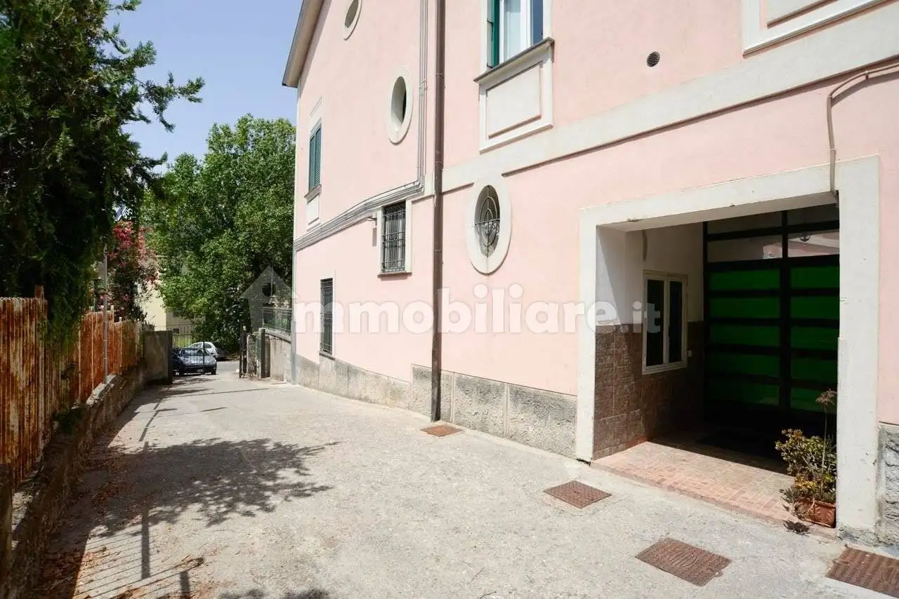 Appartamento in vendita a Salerno