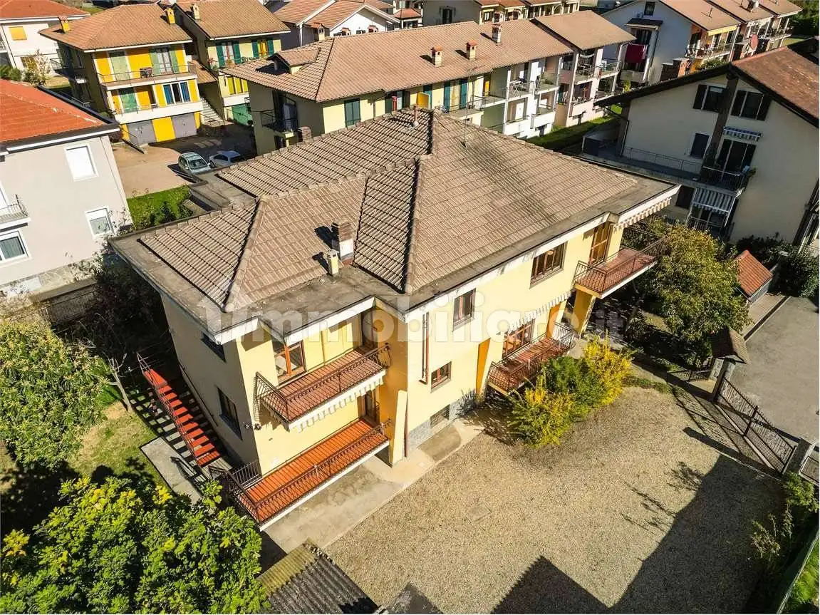 Villa bifamiliare via Puccini, 17, Centro, Cavour - foto 3