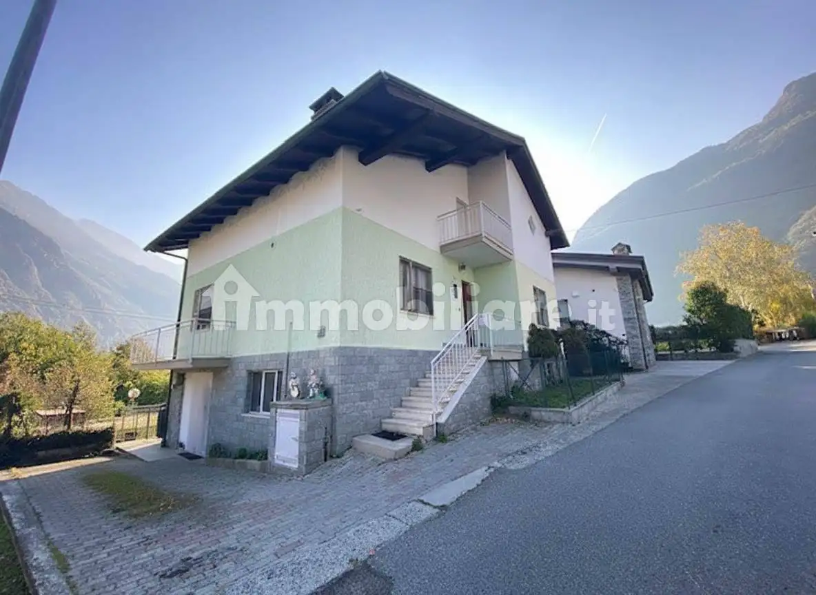 Villa in vendita a Issogne