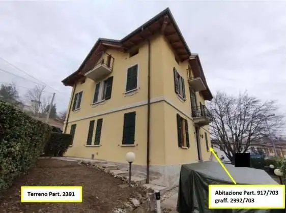 Appartamento in asta a Monguzzo