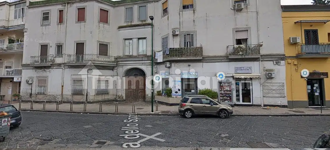 Appartamento in vendita a Napoli