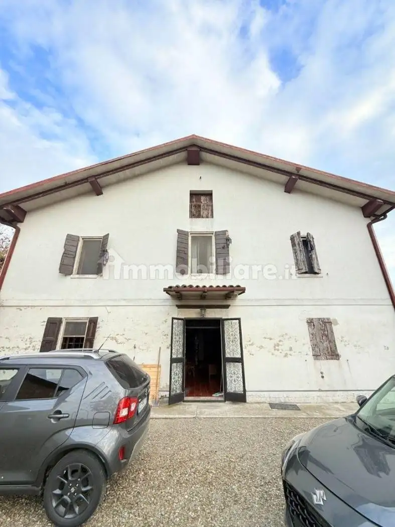 Rustico - Casale in vendita a Bomporto