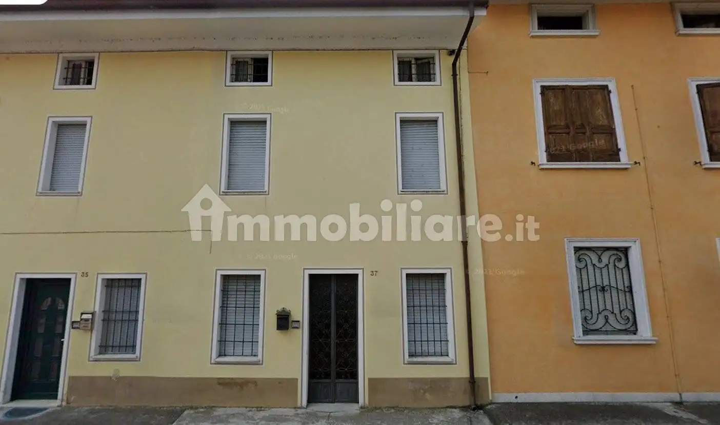 Casa indipendente in asta a Isorella