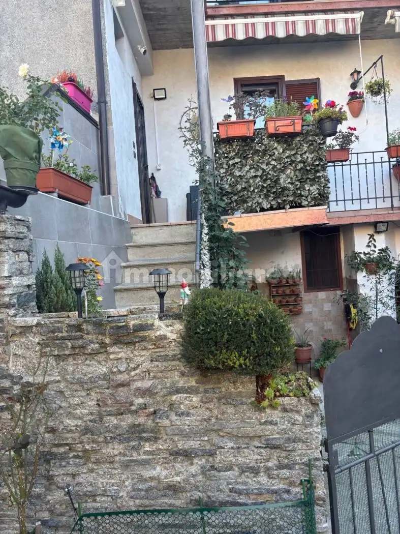 Casa indipendente in vendita a Gozzano