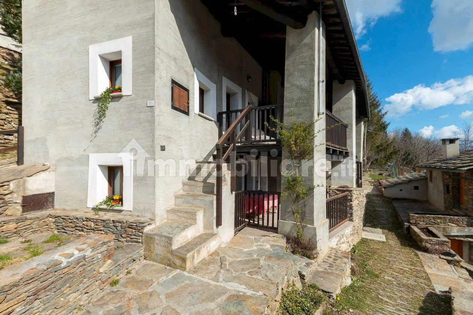 Rustico - Casale in vendita a Ostana