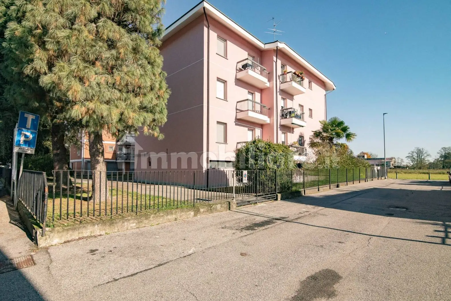 Trilocale via Armando Diaz 6, Centro, Crespiatica - foto 2