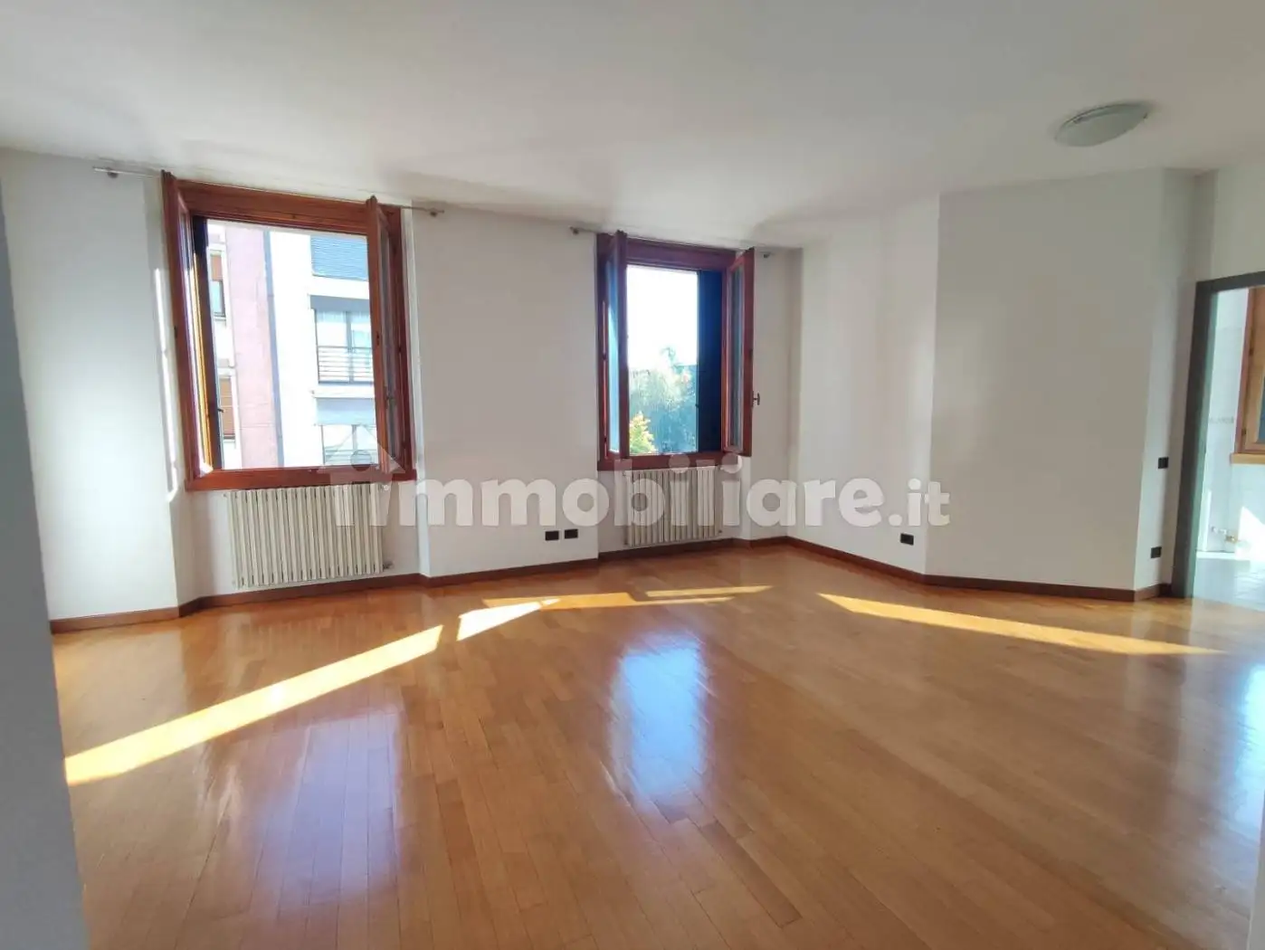 Appartamento in affitto a Saronno