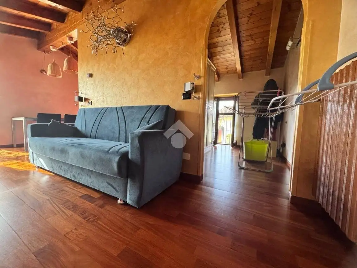 Trilocale via Ponte Fabbro 82, Centro, Cologne - foto 2