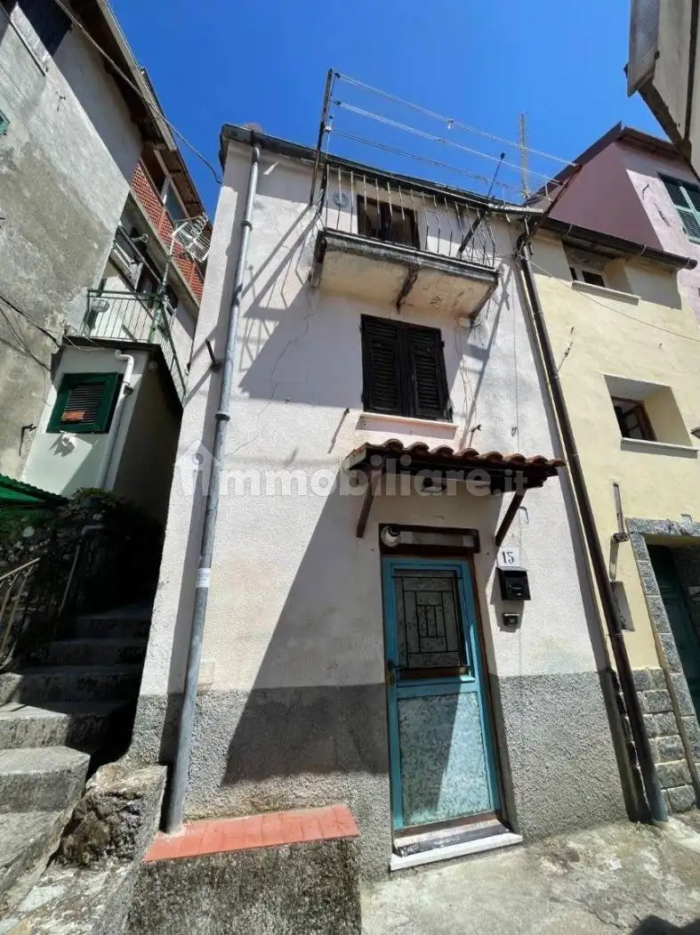 Casa indipendente in vendita a Genova