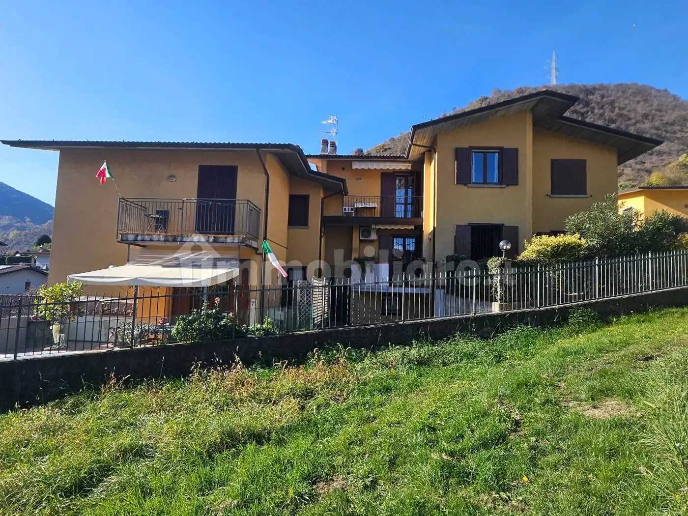 Appartamento in vendita a Caino