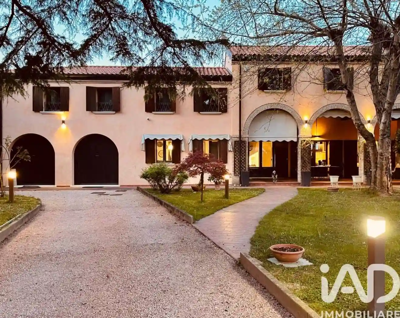 Villa - foto 2