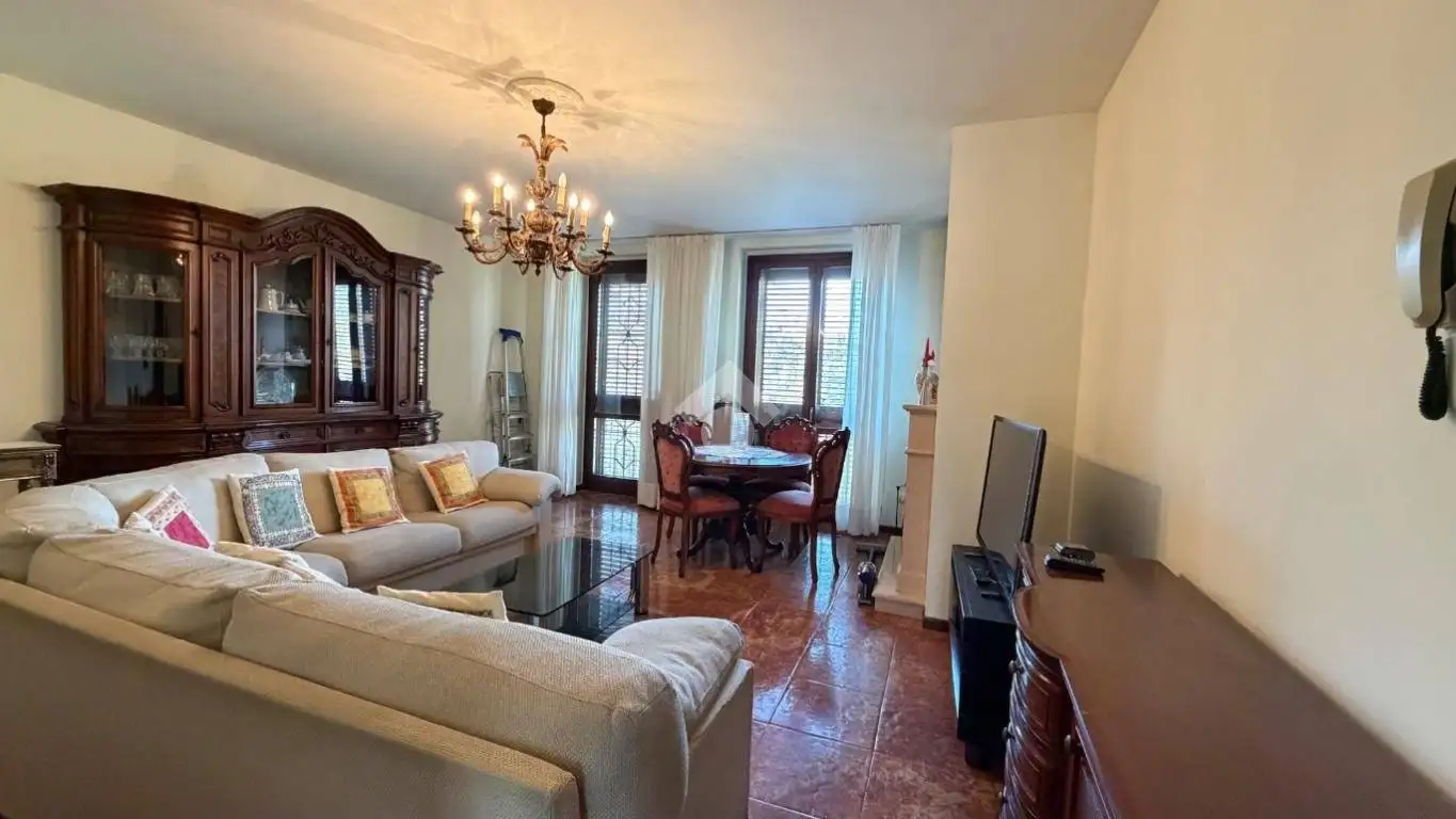 Appartamento in affitto a Pavia