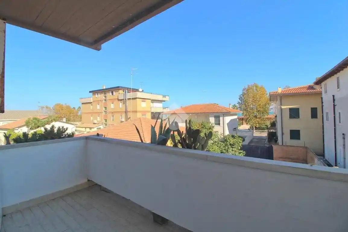 Trilocale via Arno 8, Centro, Giulianova - foto 4