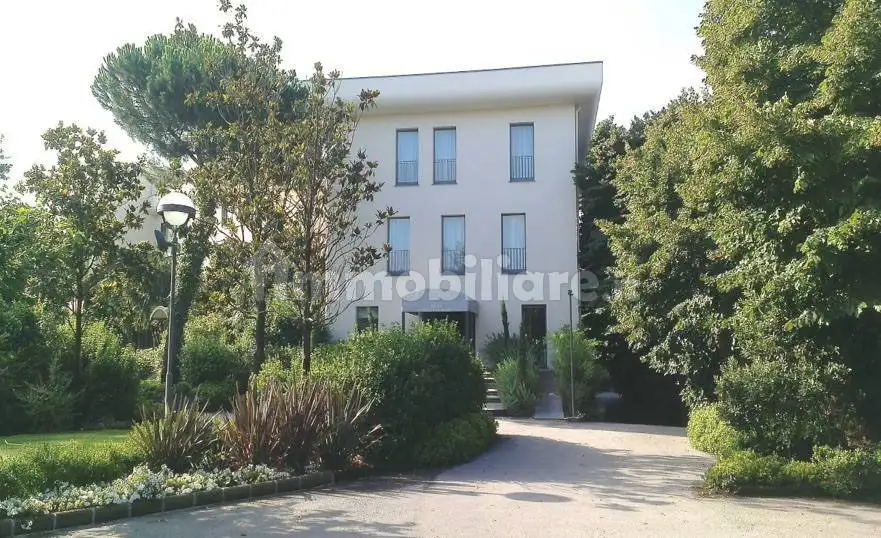 Palazzo - Edificio in vendita a Napoli