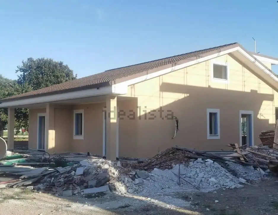 Villa in vendita a Ladispoli