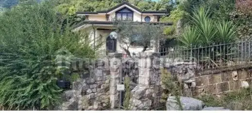 Villa in vendita a Monteforte Irpino