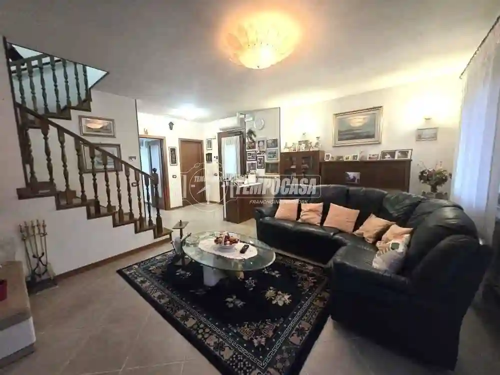 Villetta a schiera - foto 2