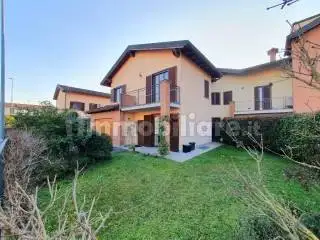 Villa in vendita a Pavia