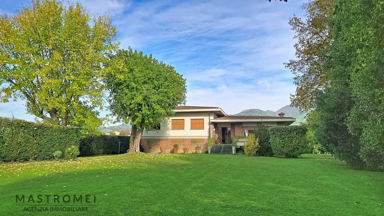 Villa in vendita a Capannori