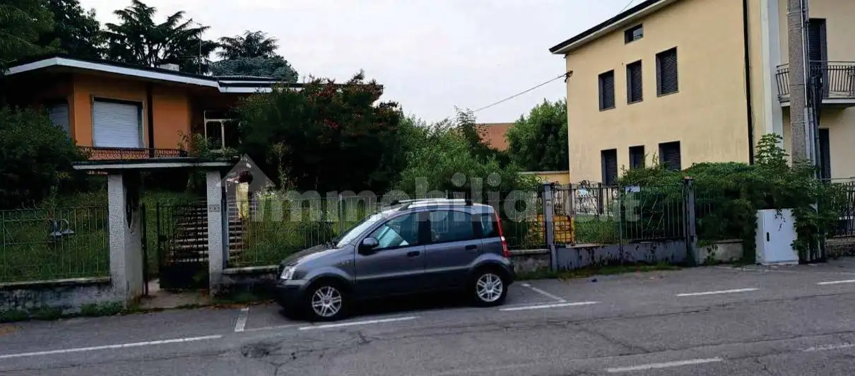 Villa in asta a Arcene