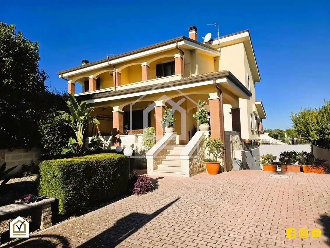 Villa in vendita a Trani