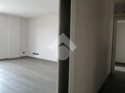 Trilocale piazza Libertà 28, Emanuele II, C. Colombo, Morelli e Silvati, Avellino - foto 4