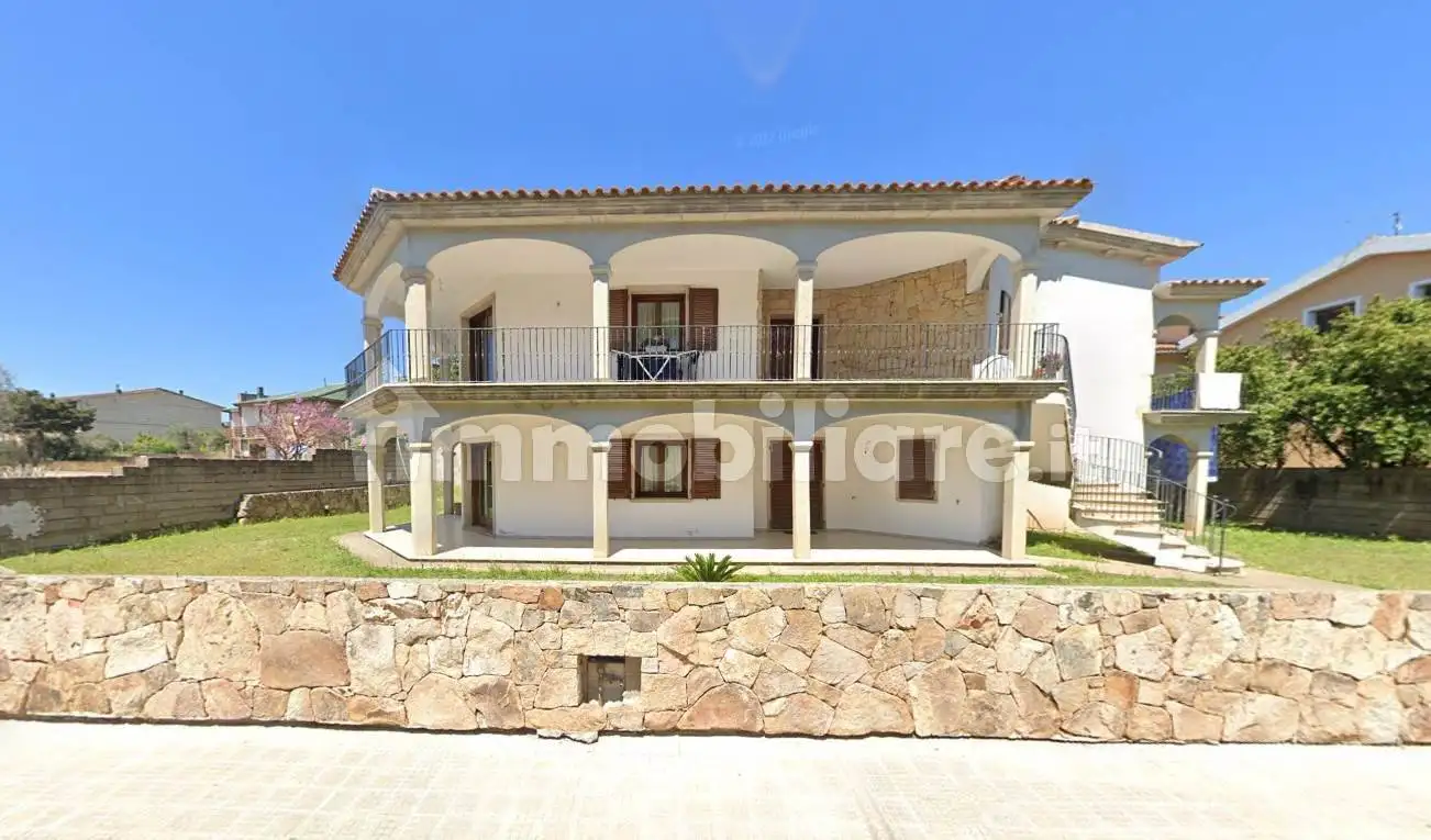 Villa in asta a Monti