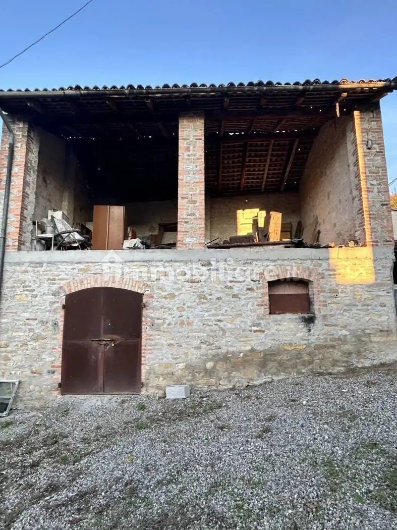 Rustico - Casale in vendita a Travo