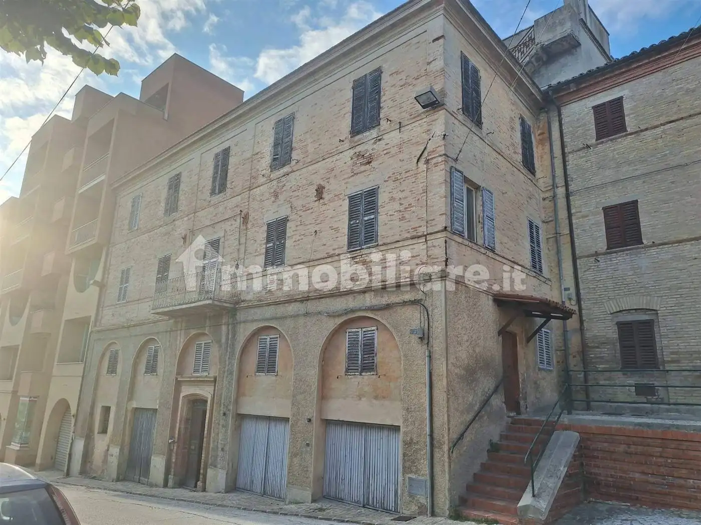 Palazzo - Edificio in vendita a Montefano