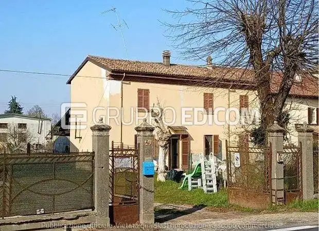 Casa indipendente in asta a Alessandria