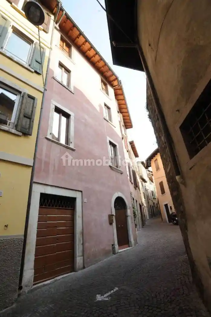 Appartamento in affitto a Gargnano