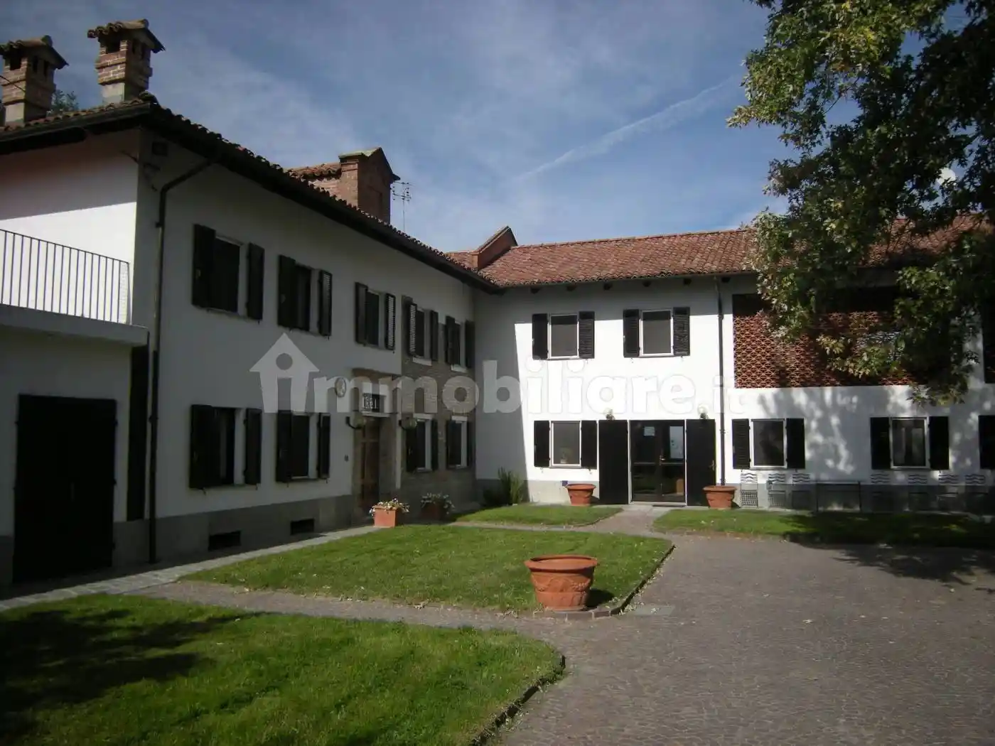 Rustico - Casale in vendita a Neive