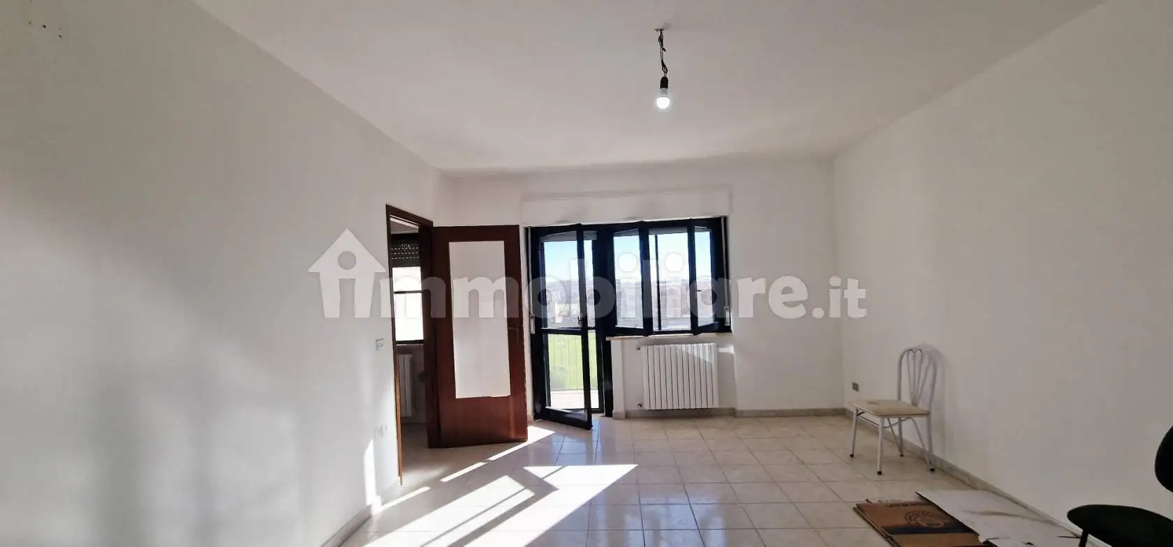 Trilocale buono stato, terzo piano, Carapelle - foto 3