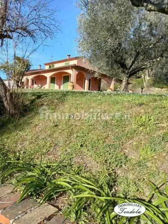 Villa in vendita a Sarzana