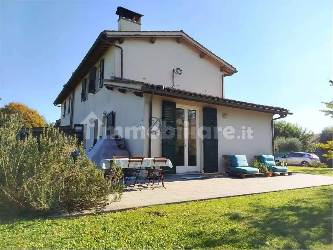 Villa bifamiliare via don aldo mei, Centro, Capannori - foto 3